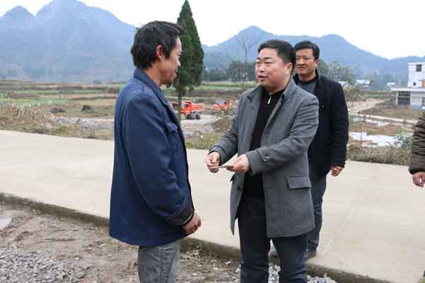 杜奎深入骆象村开展遍访贫困户活动