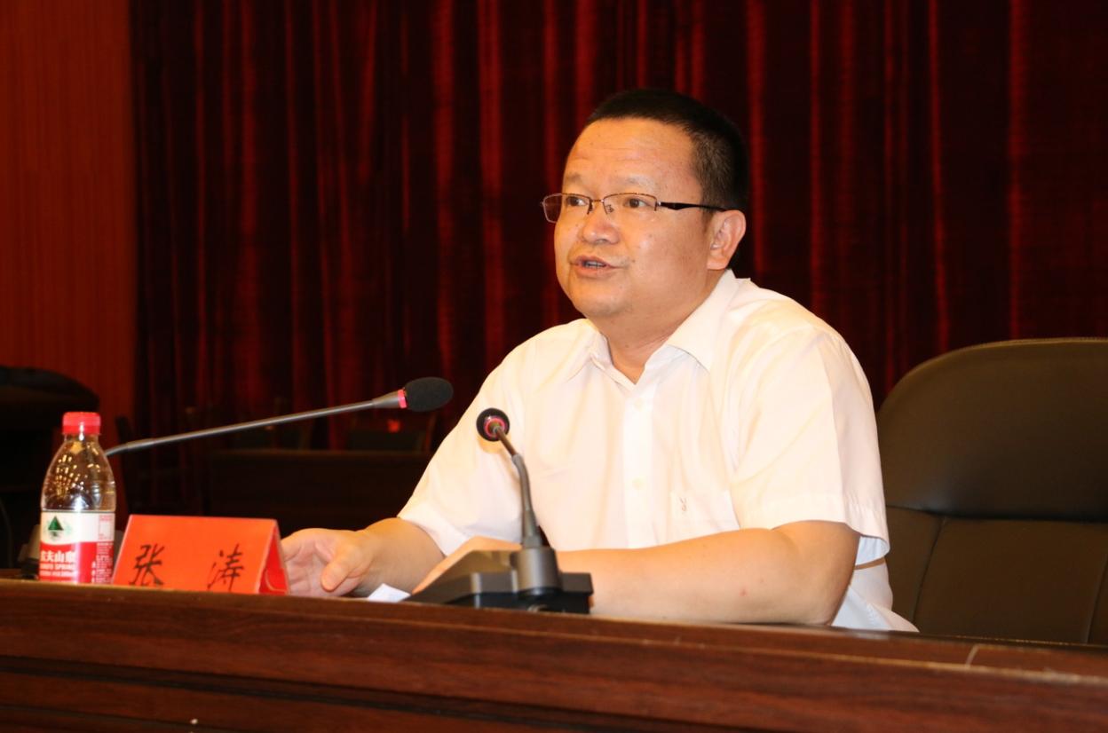 张涛到我县召开“一准则两条例”专题宣讲报告会