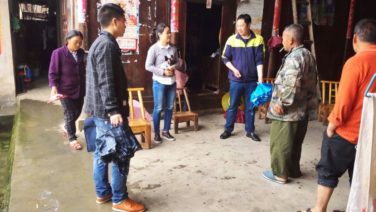 纪检人镜头人民群众的“贴心人”