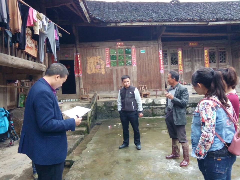 纪检人镜头人民群众的“贴心人”