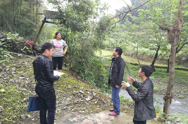 纪检人镜头人民群众的“贴心人”