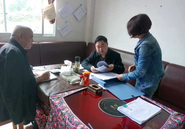 杜奎深入怒溪镇督查脱贫攻坚工作