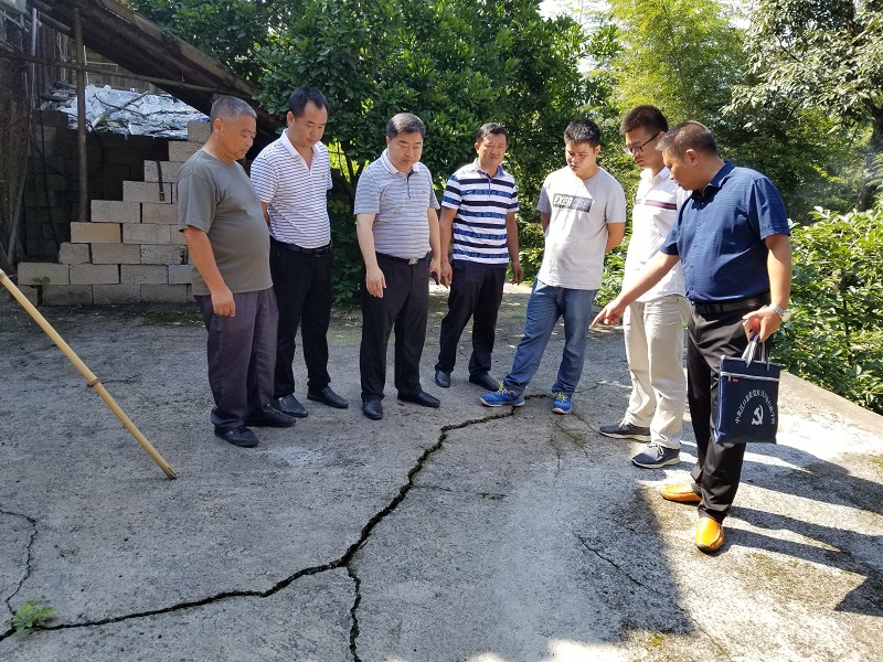 杜奎深入怒溪镇检查指导地质灾害和风险防范工作