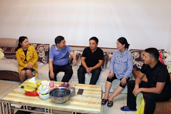 江口县纪委积极开展政治家访活动