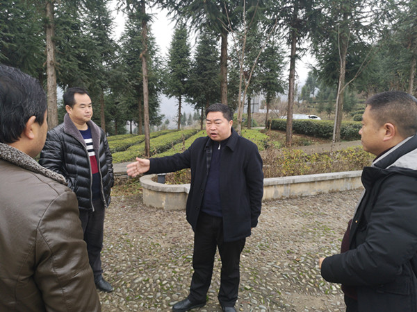 杜奎到怒溪镇开展脱贫攻坚调研