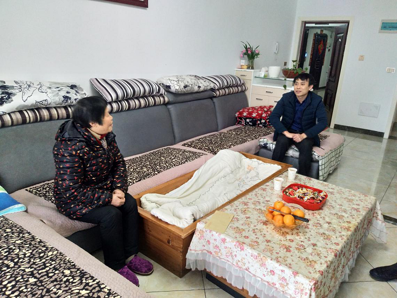 江口县纪委县监委开展春节慰问
