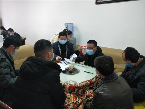 县纪委县监委：让“党旗”飘扬在疫情防控阻击战场