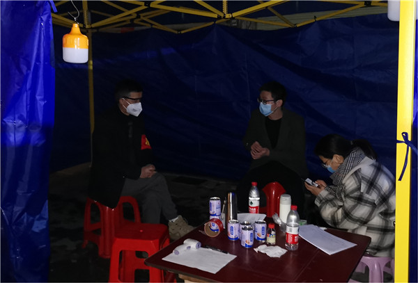 县纪委县监委：让“党旗”飘扬在疫情防控阻击战场