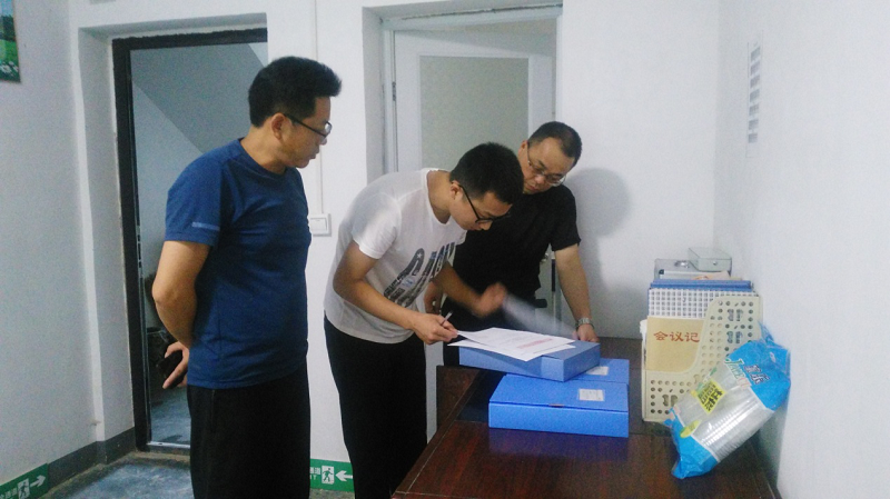 县纪委凡绍岗一行到凯德督导审查调查安全工作