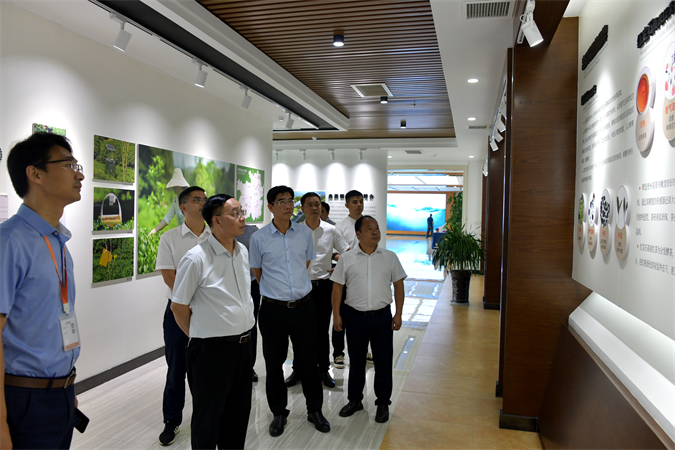 省纪委常委、省监委委员吴寿文到江口县 调研农业现代化和党风廉政建设工作