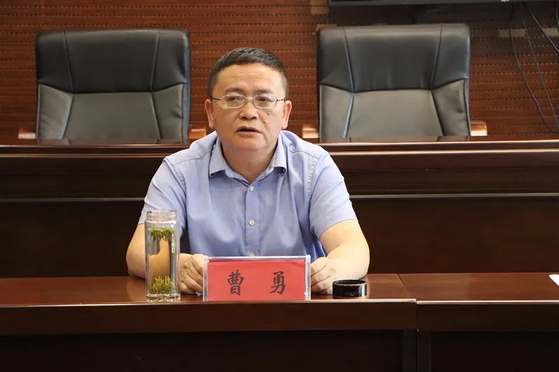 县委书记曹勇到县纪委监委调研指导工作