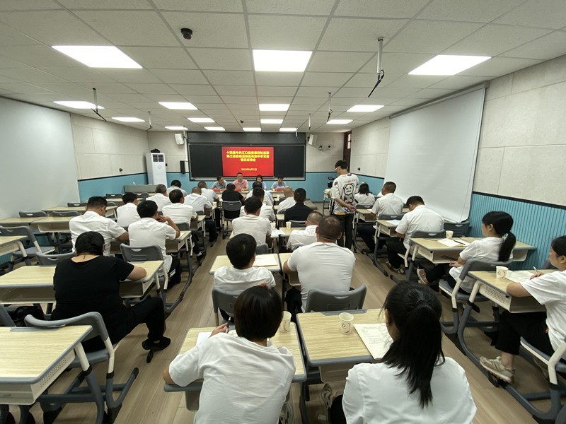 十四届县委第四轮巡察第三巡察组向县民族中学党委反馈巡察情况