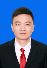 县纪委常委、第二纪检监察室主任李代雄同志